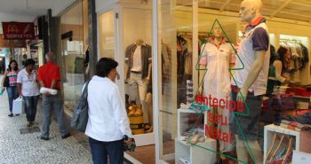 Consumidores foram às ruas e compraram pouco