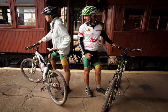 Ciclistas em São João del-Rei