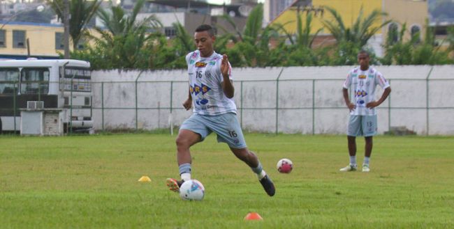 Leonardo Costa/07-03-13 Centroavante Wesley quer balançar as redes hoje