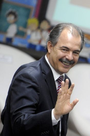 Mercadante é esperado no início da tarde em JF