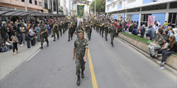Desfile cívico-militar reuniu milhares no Centro