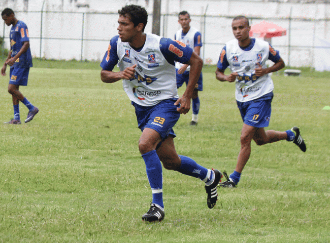 Maicon já atuou no jogo-treino diante da Raposa