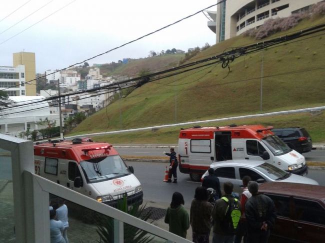 Mais um atropelamento em trecho da Itamar 2 Moto teria atropelado idoso na pista de subida
