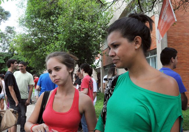 Marcelo Ribeiro/16-12-13 Joice e Julianne acharam a prova mais fácil do que a do ano anterior