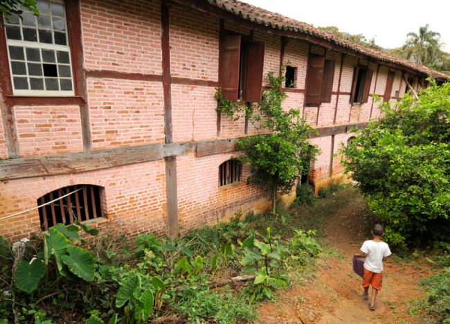 Lucas Tavares/06-09-13 Cerca de 90 famílias do MST estão em fazenda de Goianá desde terça