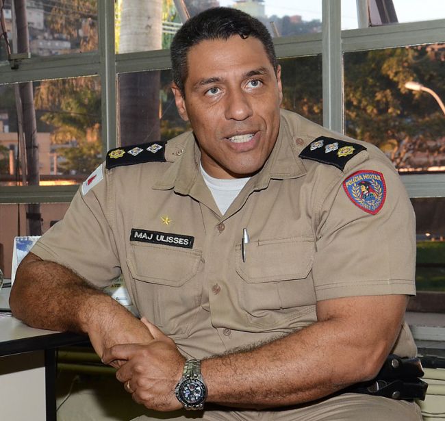 assessor de comunicação da 4ªRPM, major Jeferson Ulisses Pires, durante visita à Tribuna