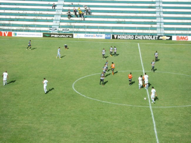 Partida foi realizada no Estádio Bernardo Queiroz