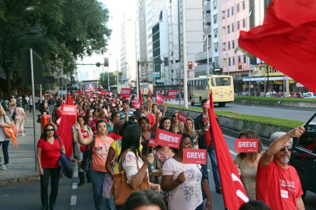Fernando Priamo/14-05-13 Docentes fizeram mais uma manifestação nesta 3ª