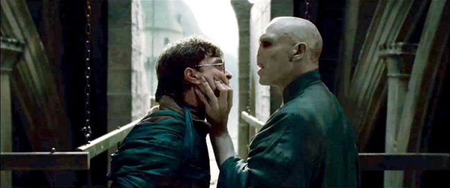 Confronto final entre Potter e Voldemort marca último filme da série