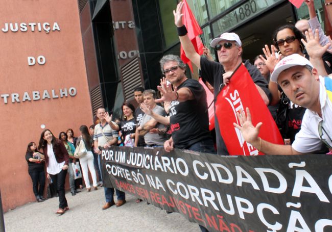 Protesto dos servidores na Avenida Rio Branco