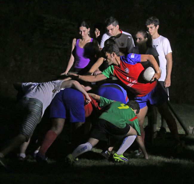 Atletas treinam no clube Montesinas