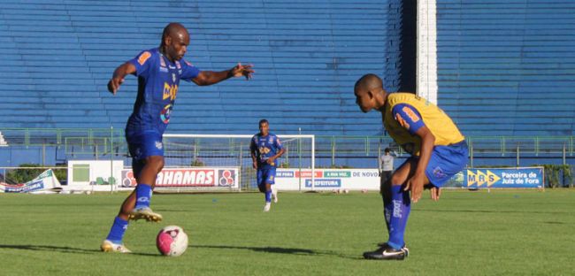Ademilson afinado para a partida de domingo