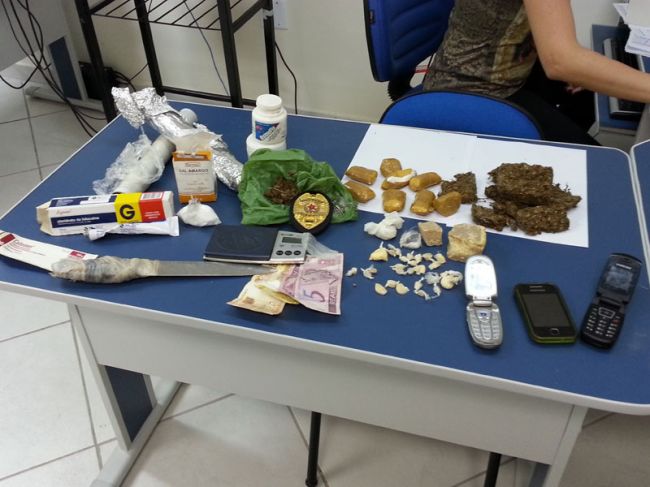 Divulgação 400g de maconha também foram encontrados