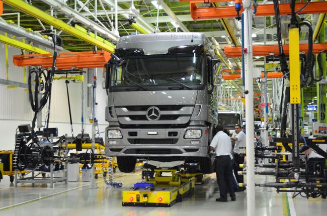 Novas linhas de montagem e pintura de cabinas ocupam área antes destinadas à produção de automóveis