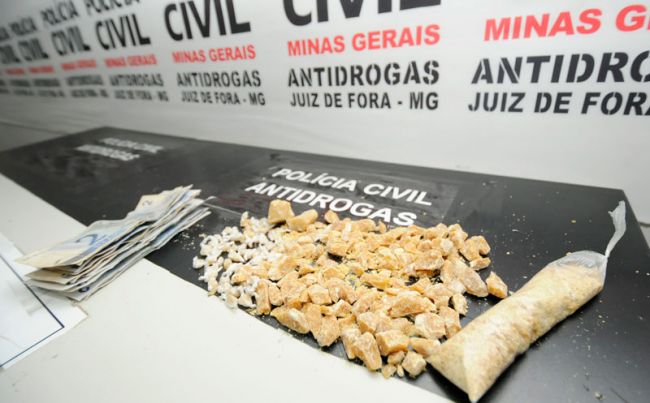 Droga foi encontrada no Bairro Ladeira, Zona Leste