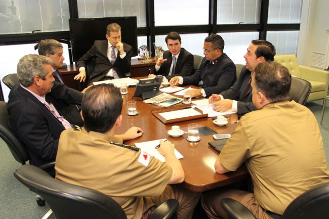 Gil Velloso/Divulgação PJF Secretário de Defesa Social recebeu o prefeito e o comando das polícias em JF