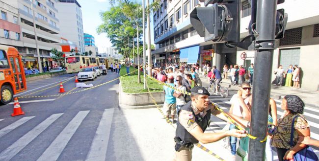 Idosa de BH foi atingida por ônibus na Av. Rio Branco