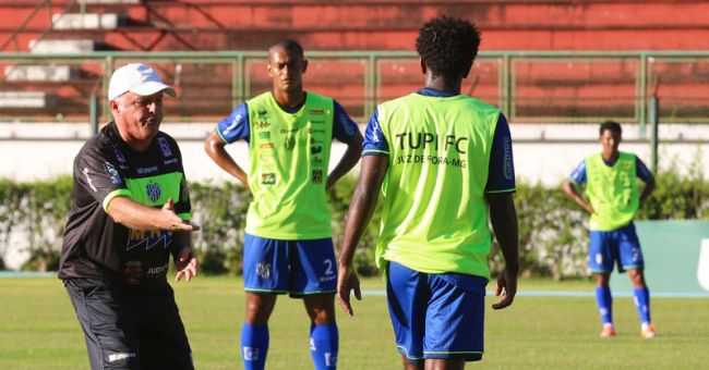 Recém-chegado a Santa Terezinha, Paulo Campos comandou apenas dois treinos