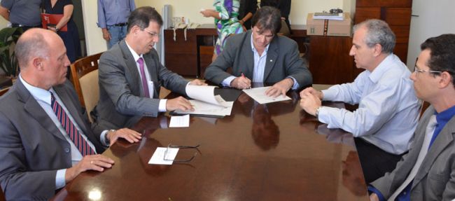 Objetivo do acordo é atualizar e completar projeto