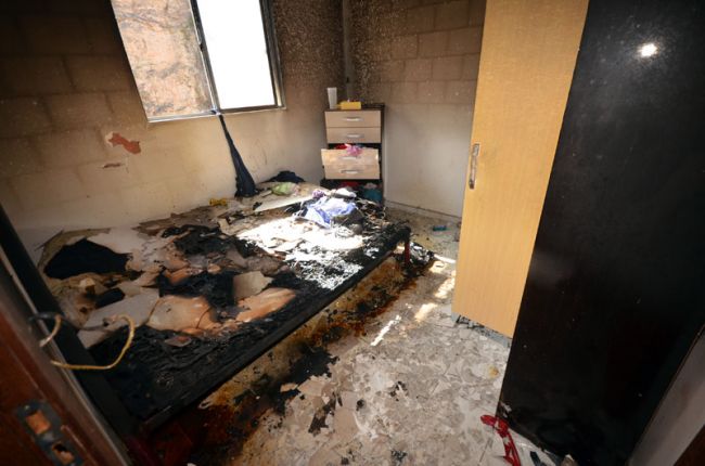 Olavo Prazeres/15-01-14 Fogo destruiu um quarto e danificou outros cômodos
