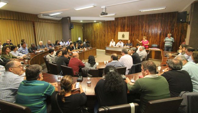 Vinte e nove conselheiros votaram pela adesão, 22 foram contrários e um se absteve