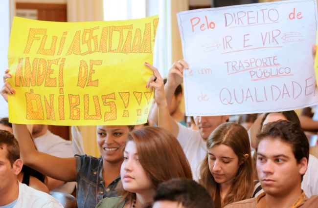 Segundo o coordenador do DCE, Felipe Fonseca, os estudantes trabalham para mobilizar os usuários
