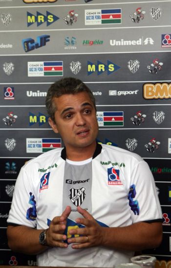Fernando Priamo/12-12-11 Novo técnico foi apresentado oficialmente na manhã desta segunda-feira (12)