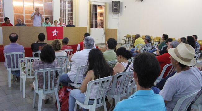 Leonardo Costa/12-12-12 Dirigentes e militantes do PT se reuniram no Sindicato dos Bancários