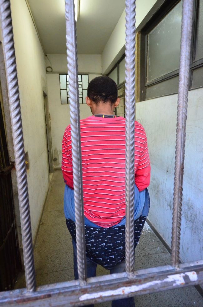 Homem usou faca de açougue para cometer o crime