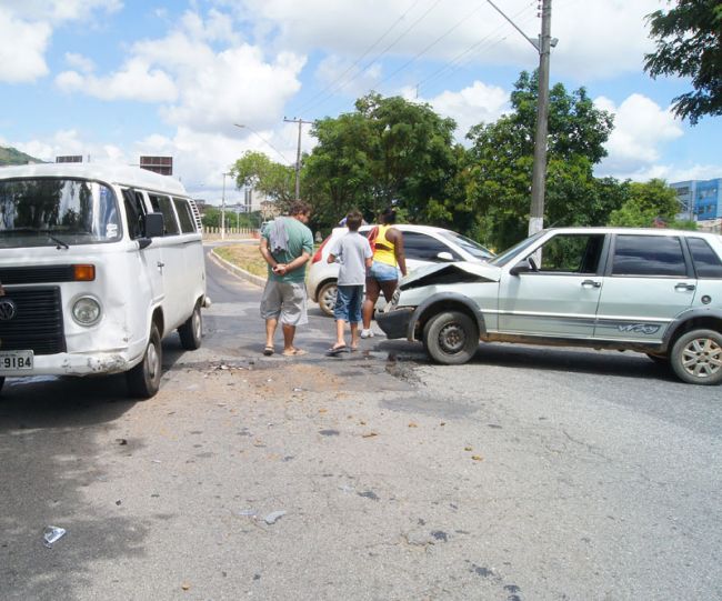 Laa Toledo/13-01-14 Acidente aconteceu no Bairro Poço Rico