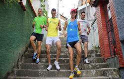 Leonardo Costa /20-01-12 Atletas treinaram em escadarias para a prova