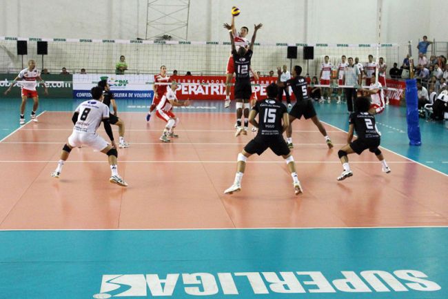 Leonardo Costa/28-02-13 Jogo desta quinta foi decidido no tie-break