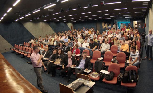 Fernando Priamo/17-12-13 Urbanista Carlos Leite ministrou palestra em JF