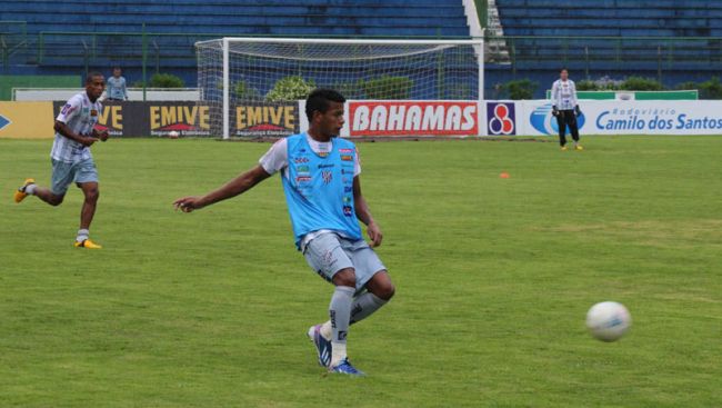 Maguinho é escolhido para substituir o suspenso Ryan