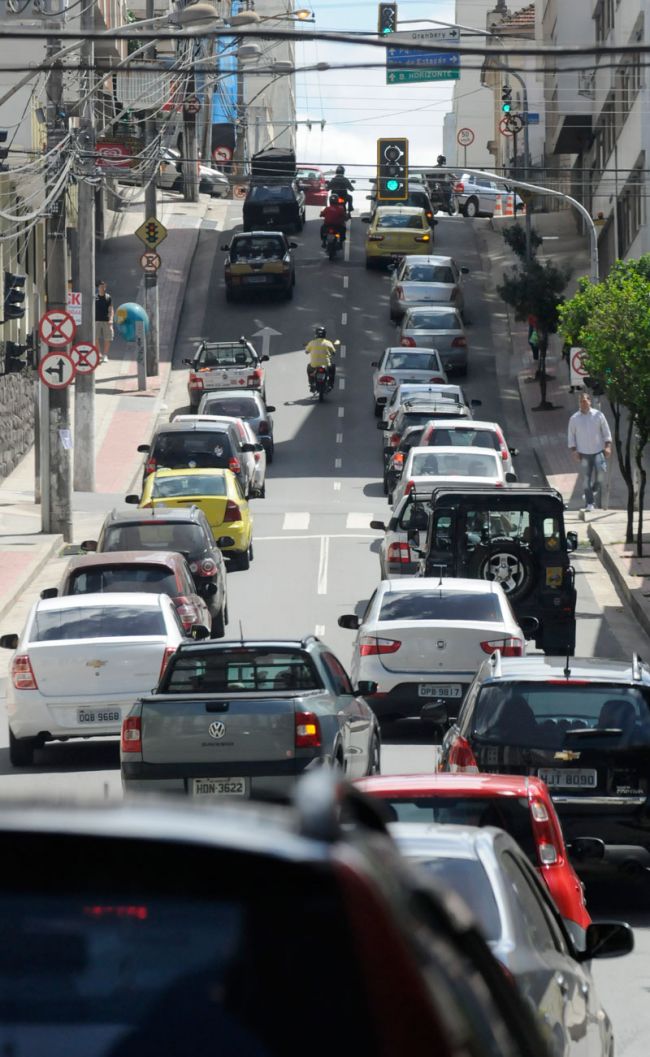 Obra emergencial da Cesama causou transtornos
