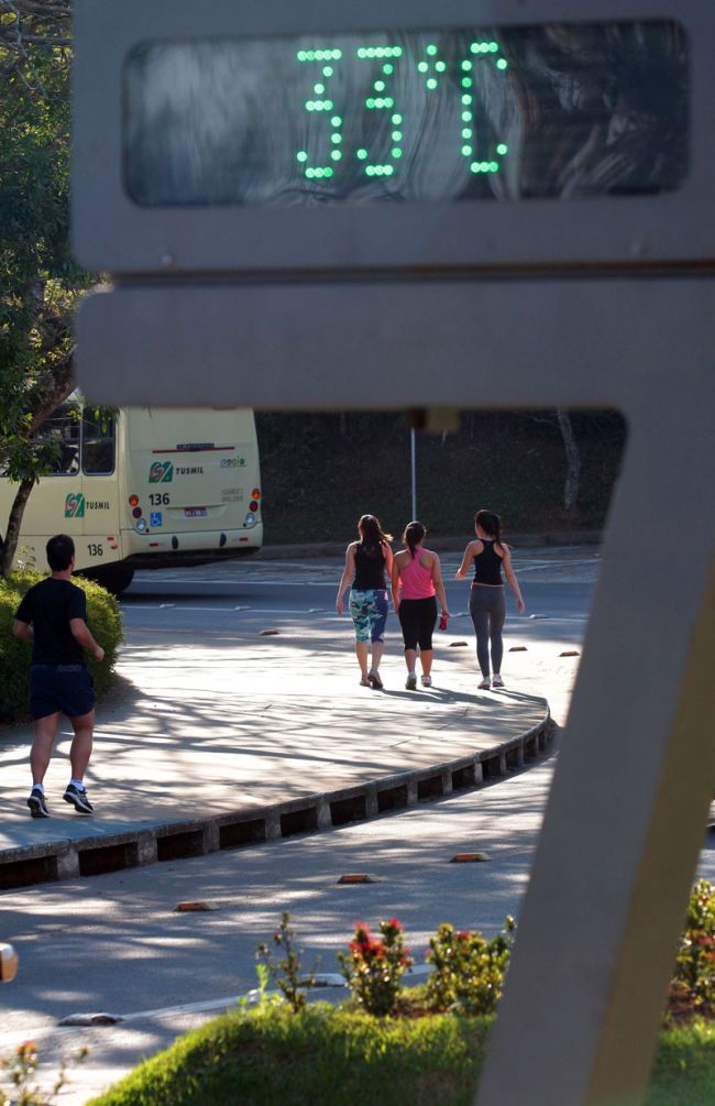Na UFJF, termômetros marcaram 33 graus