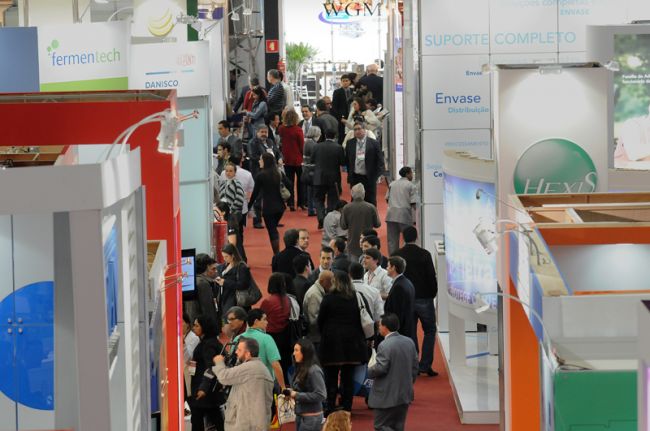 Expomaq e Expolac atraem 4 mil visitantes
