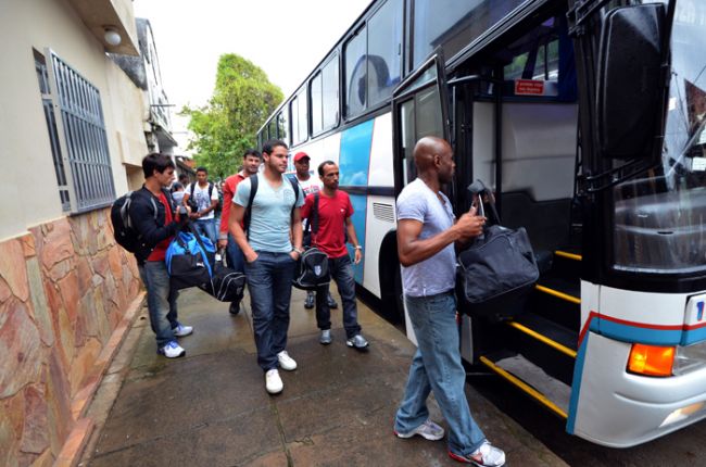 Atletas embarcando em Santa Terezinha