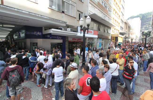 Movimento de hoje atingiu a avenida Rio Branco
