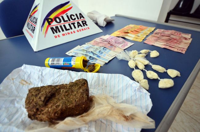 Um jovem de 18 anos também foi preso por tráfico