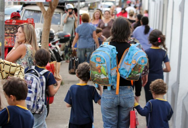Sinep diz que planilha final de custos das escolas deverá estar pronta no final do mês