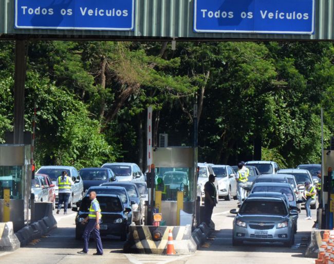 Ação refere-se a valores pagos entre agosto de 96 e 99