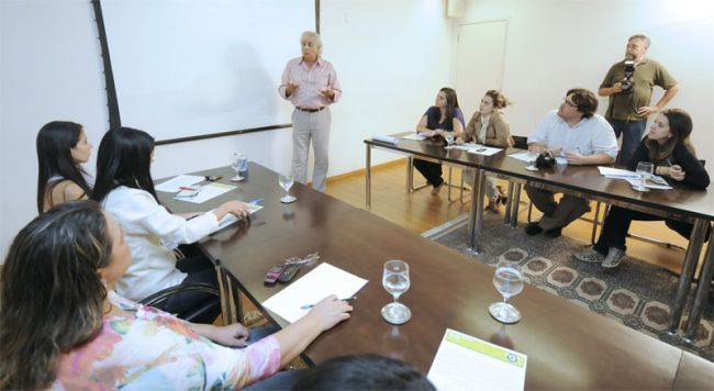 Coletiva foi realizada na tarde desta segunda (4)