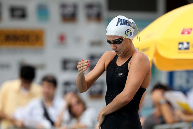 Saturo Sodré/CBDA Divulgação 04-05-11 Em sua primeira final no Troféu Maria Lenk, Larissa levou o bronze nos 200m livre