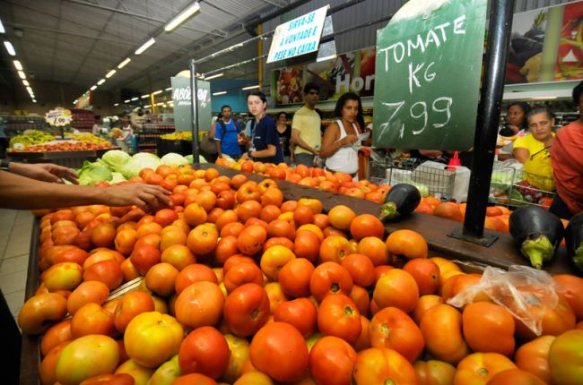 Lucas Tavares/08-04-13 Em 2013, tomate foi um dos vilões para consumidor