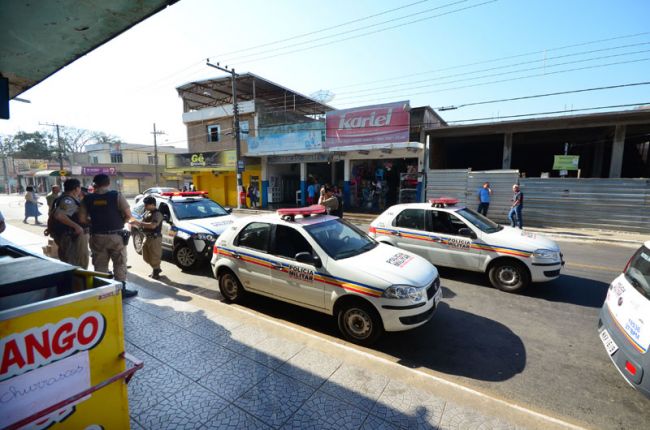 Olavo Prazeres/26-08-14 Crime ocorreu nesta manhã na Av. Simeão de Faria