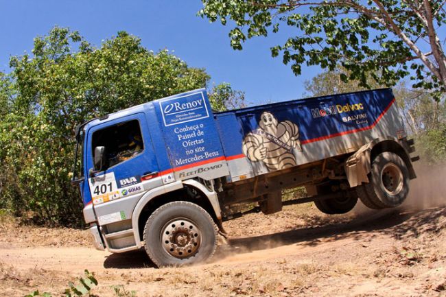 Divulgação Juiz-forano, Flávio Bisi, integra equipe do caminhão líder do Rally após 6 dias de competição