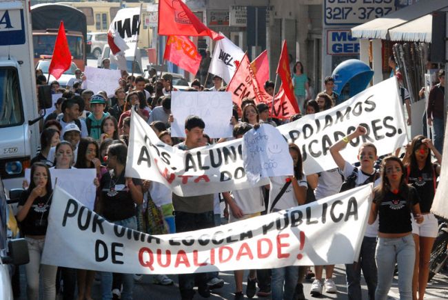 Manifestantes fizeram novo protesto em JF