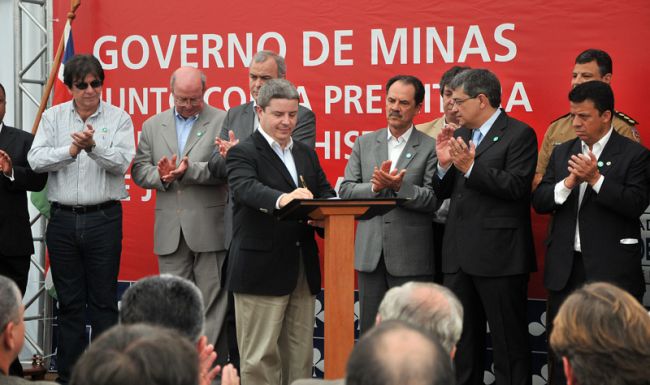 Documento foi assinado no Parque da Lajinha