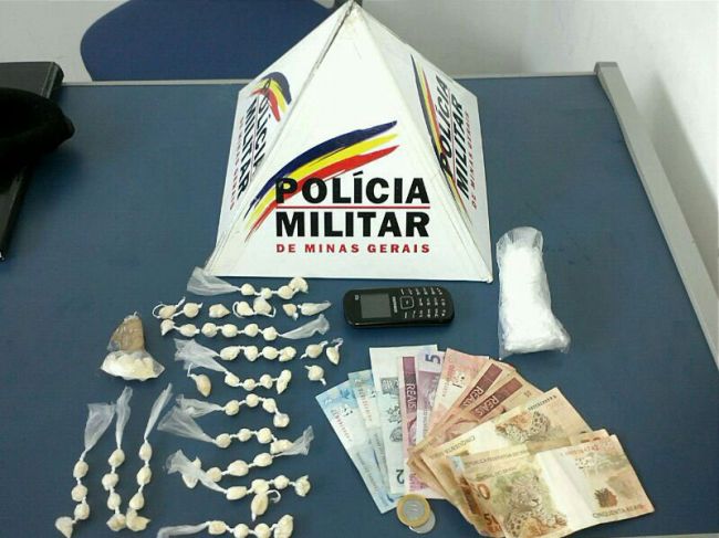 Na Olavo Costa, Rotam encontrou cocaína com um adolescente de 17 anos e um jovem de 24